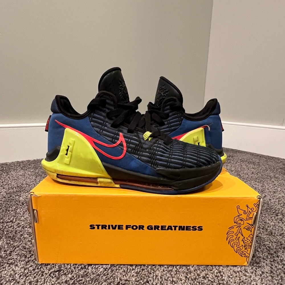 Lebron witness 6 youth sneakers